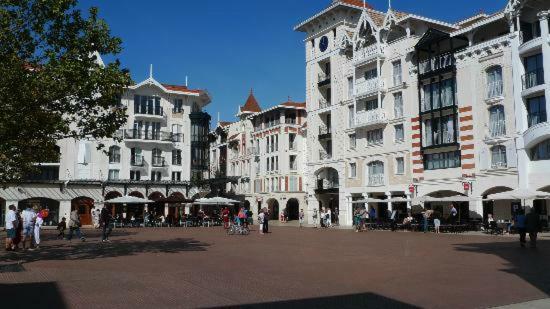 Bel Appt T2 Centre-Ville D'Arcachon Avec Terrasse Et Parking Luaran gambar